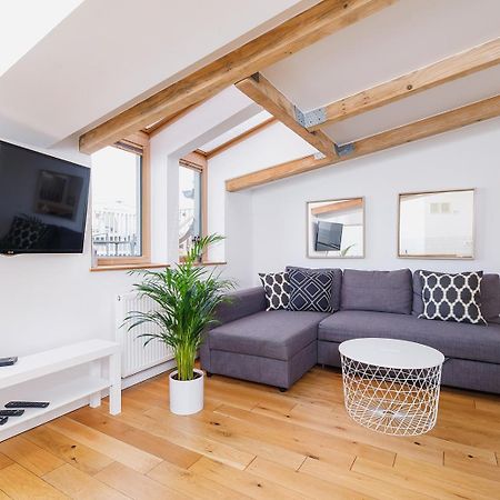 2 Bedroom Apartment With Terrace- Pilsudskiego 11 Krakow Luaran gambar
